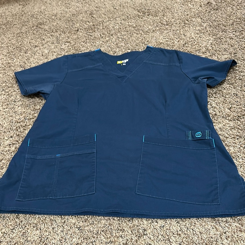 Women’s scrub top